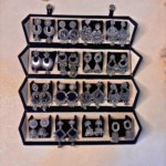 16 PCS COLOUR JHUMKA + BLACK BOX - Image 7